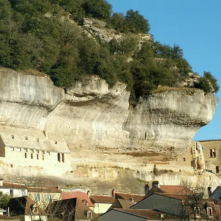 Dom wakacyjny Warm Mansion With Swimming Pool In Sigoul S *