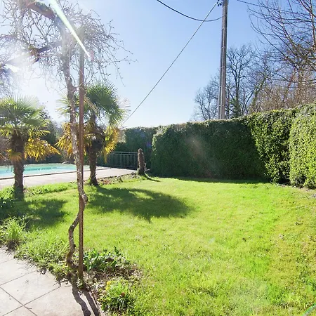 Warm Mansion With Swimming Pool In Sigoul S Dom wakacyjny