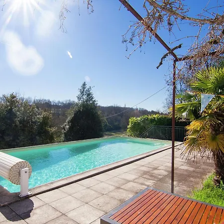 Warm Mansion With Swimming Pool In Sigoul S *