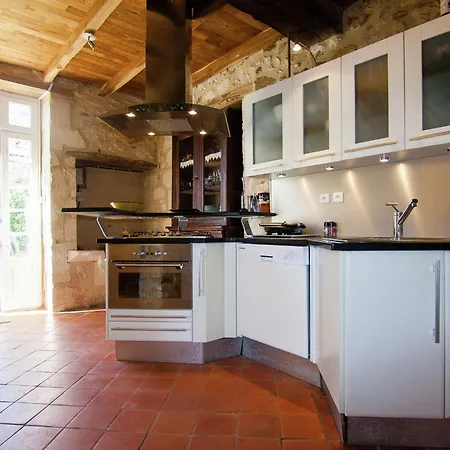 Dom wakacyjny Warm Mansion With Swimming Pool In Sigoul S *