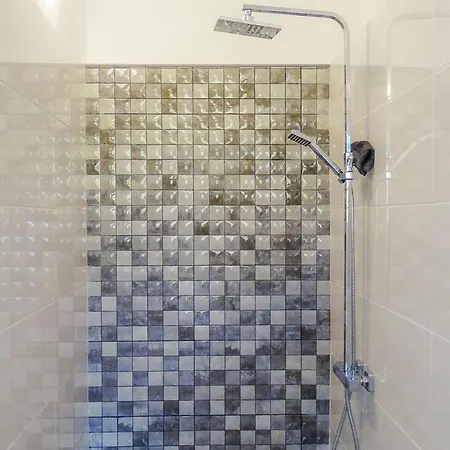 Dom wakacyjny Warm Mansion With Swimming Pool In Sigoul S Pomport
