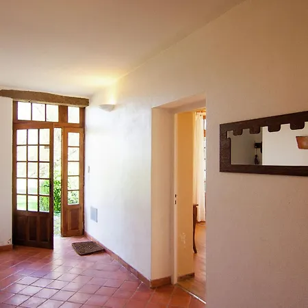 Warm Mansion With Swimming Pool In Sigoul S
